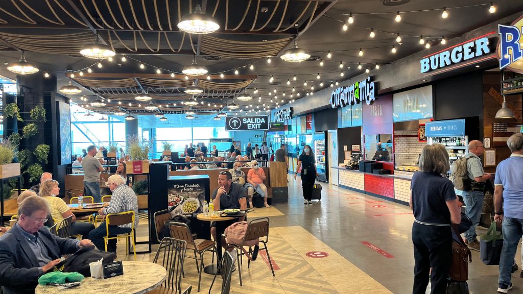 palma de mallorca airport information restaurants
