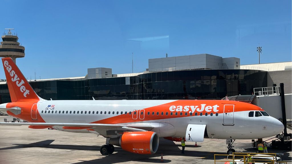 easyjet hurghada airport